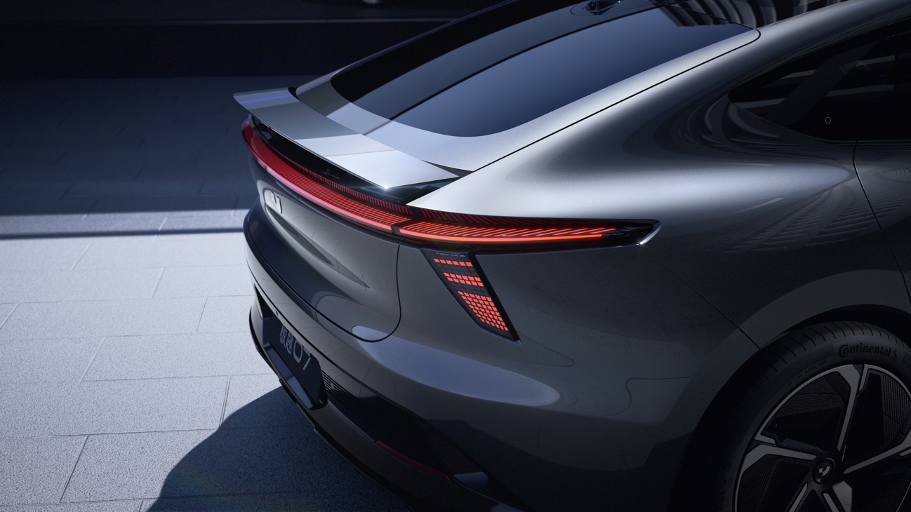 Silver carDescription has been automatically generated.